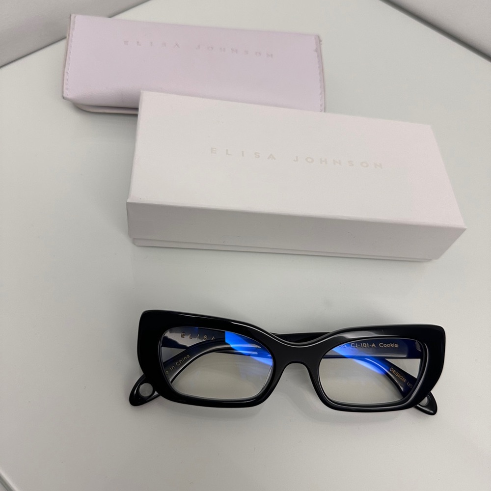 LAST PRICE DROP REMOVING on Tuesday 12.2.25 Elisa Johnson Cookie Glasses